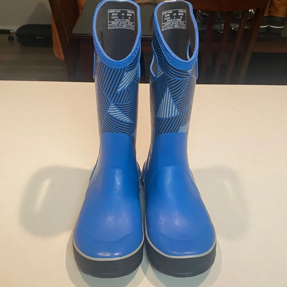 BOGS WEATHER RAIN BOOTS BLUE GEOMETRIC EUC BIG KIDS SZ 3 EU 35